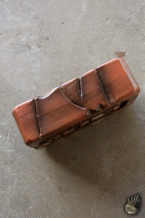 Arma LARP con forma de ladrillo