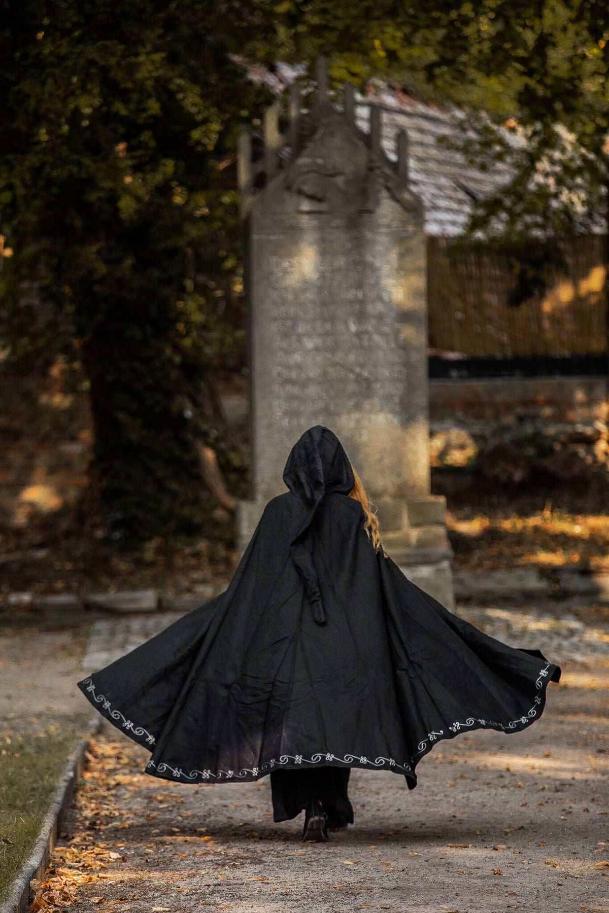 Embroidered cloak Damia, black, wool mix