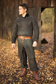 Hauberk z rozcięciem, półdługie rękawy, czarny, nienitowany, 9 mm