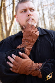 Fingerless gloves with laces, brown