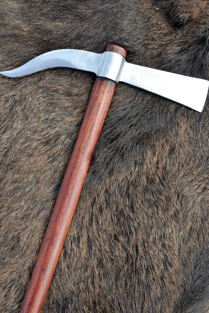 Rzymska dolabra, półostra