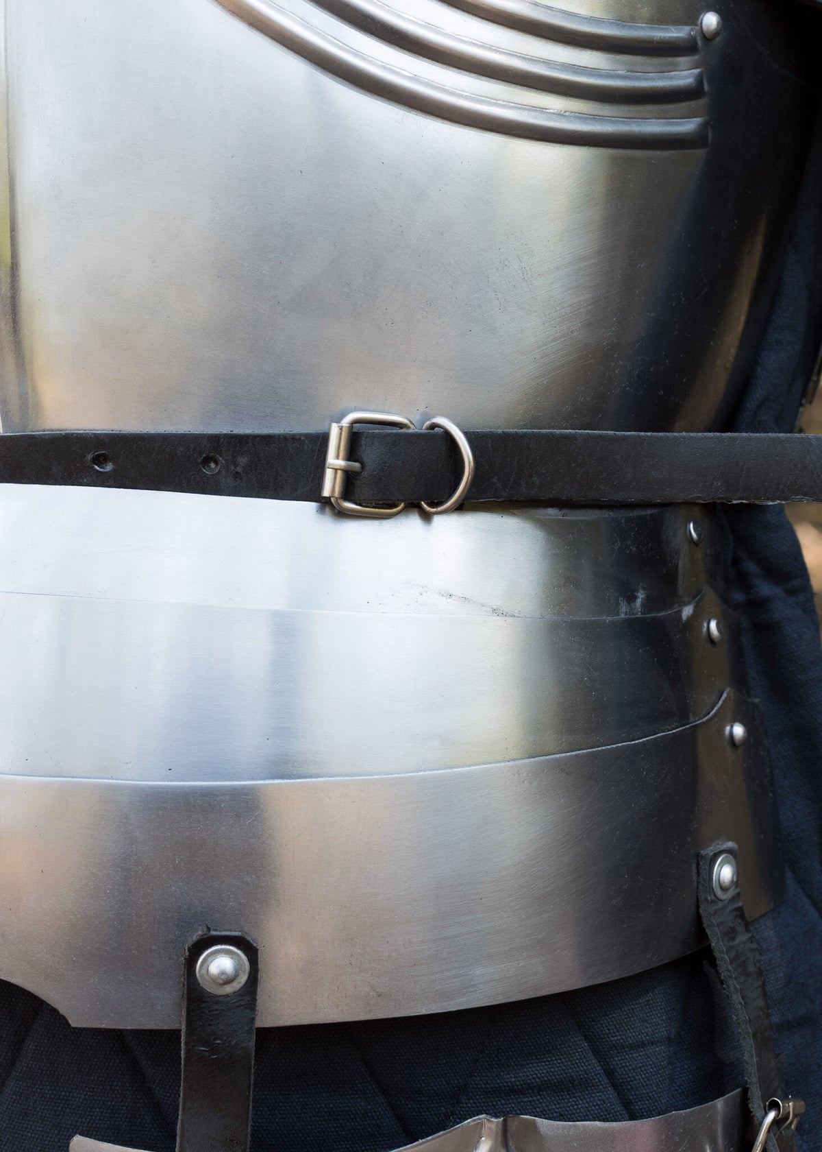 Gotisk brystkyras med tassets, 1–1,2 mm