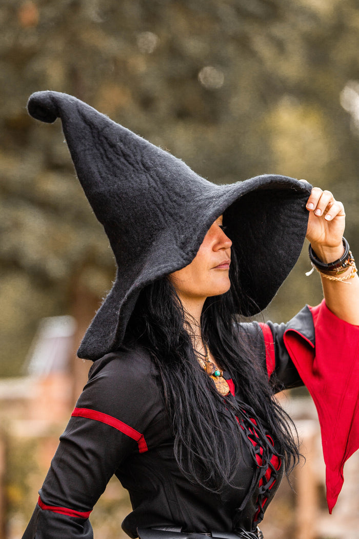 Chapeau de sorcière noir, feutre de laine
