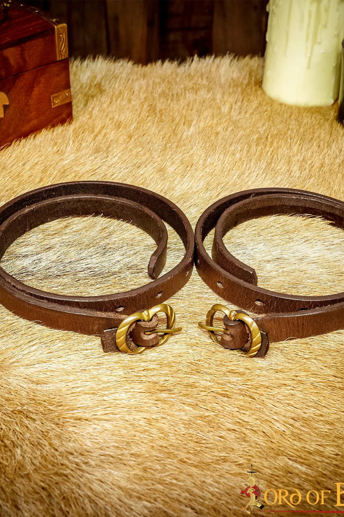 Ligas medievales de cuero, marrón