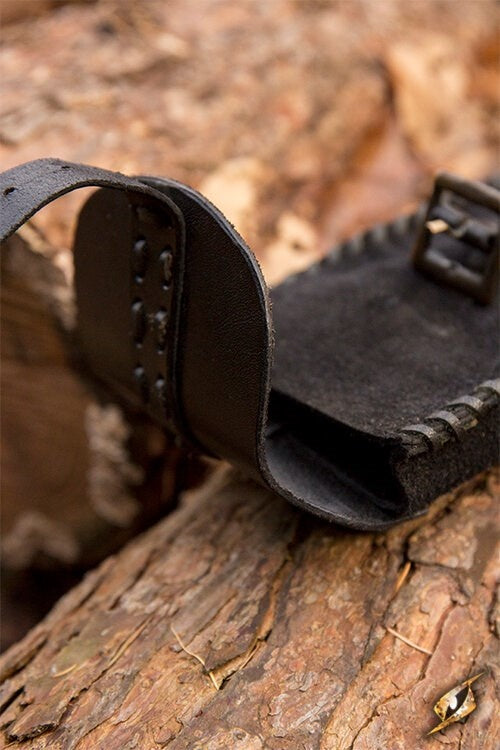 Kwadratowa sakiewka Raymond, czarna