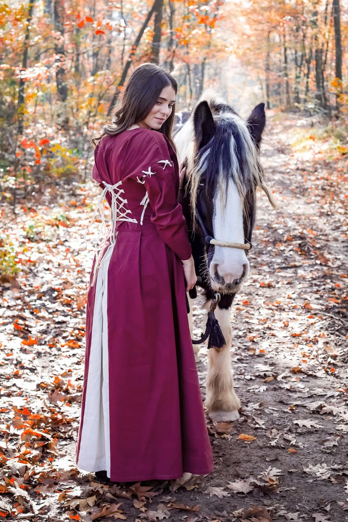 Robe médiévale Larina, rouge-naturel