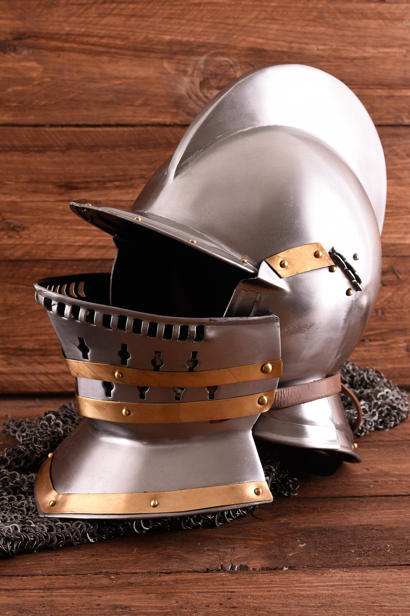 Burgonet Tudor con falling buffe, 1,3 mm