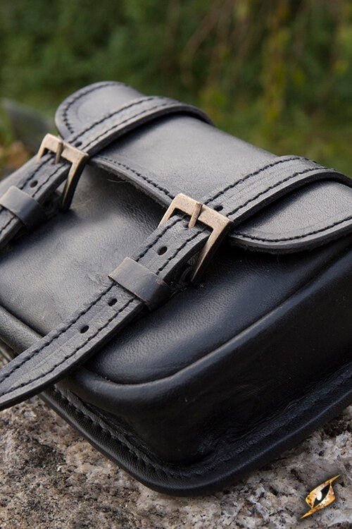 Leather belt bag Niccola, black