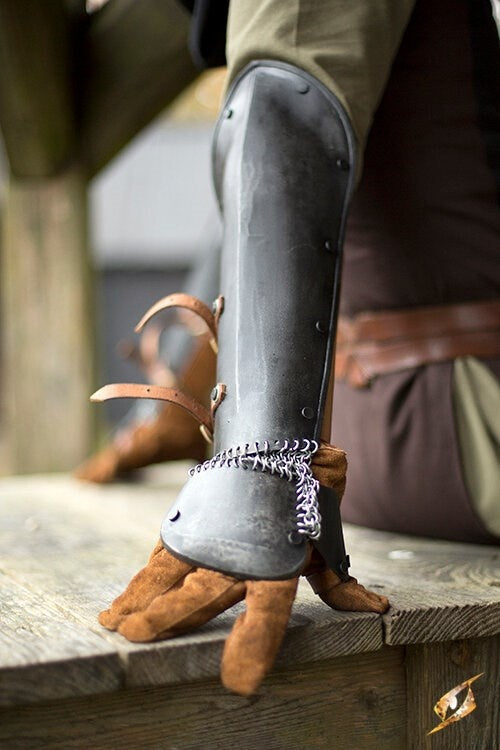 Armschienen Unterarmpanzer mit Kettengeflecht, patiniert, 1 mm