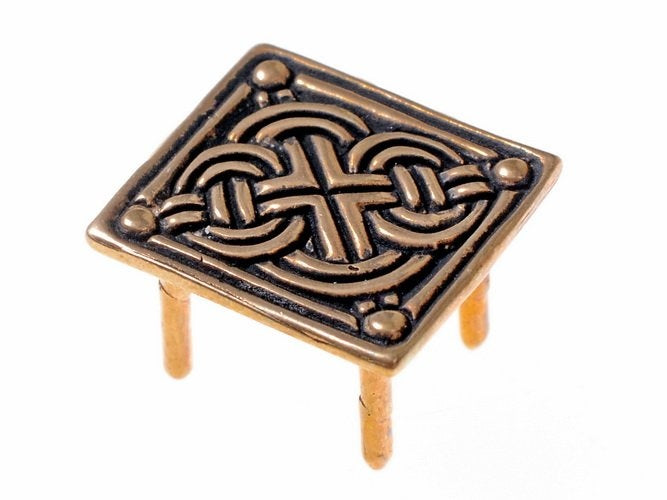 Herraje de cinturón vikingo con motivo de nudo, Birka