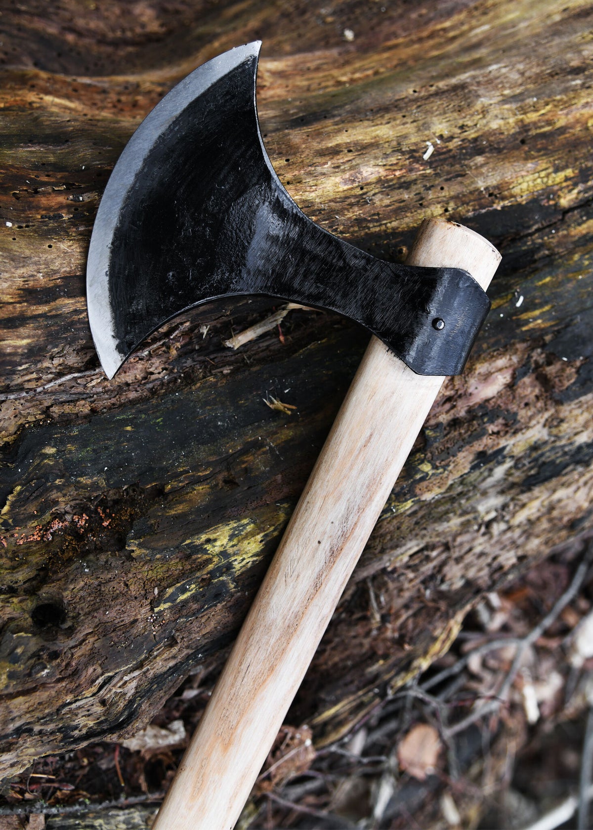 Vikinga daneaxe, typ M, vass