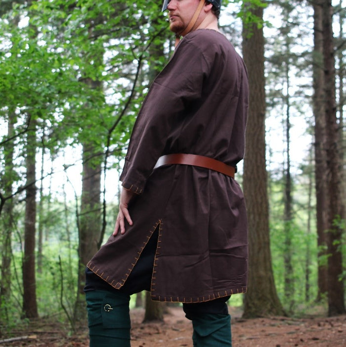 Germanska tunika Thorsberg s pristnim robom, temno rjava