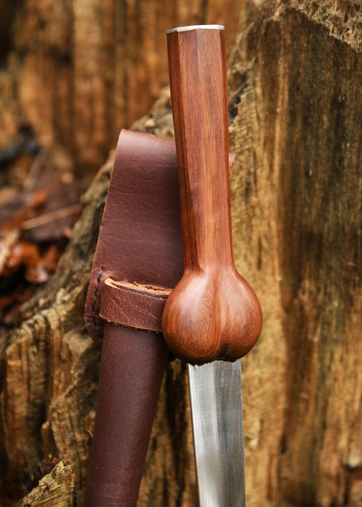 Dagger z kulistą głowicą, półostry