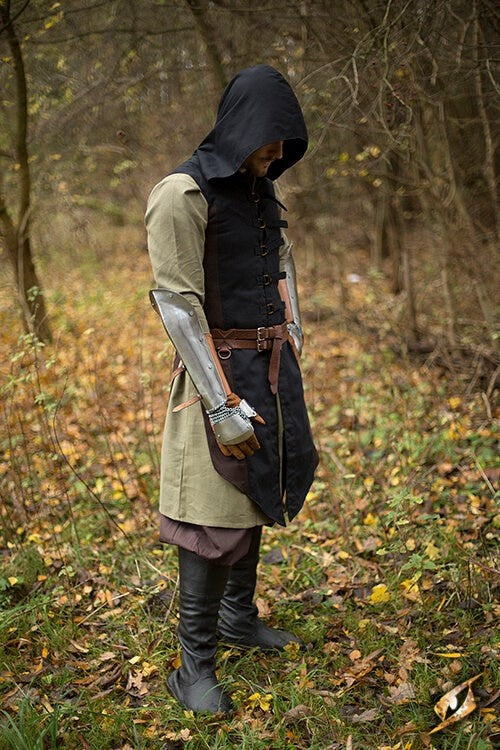 Mouwloze jas Assassins Creed, bruin-zwart