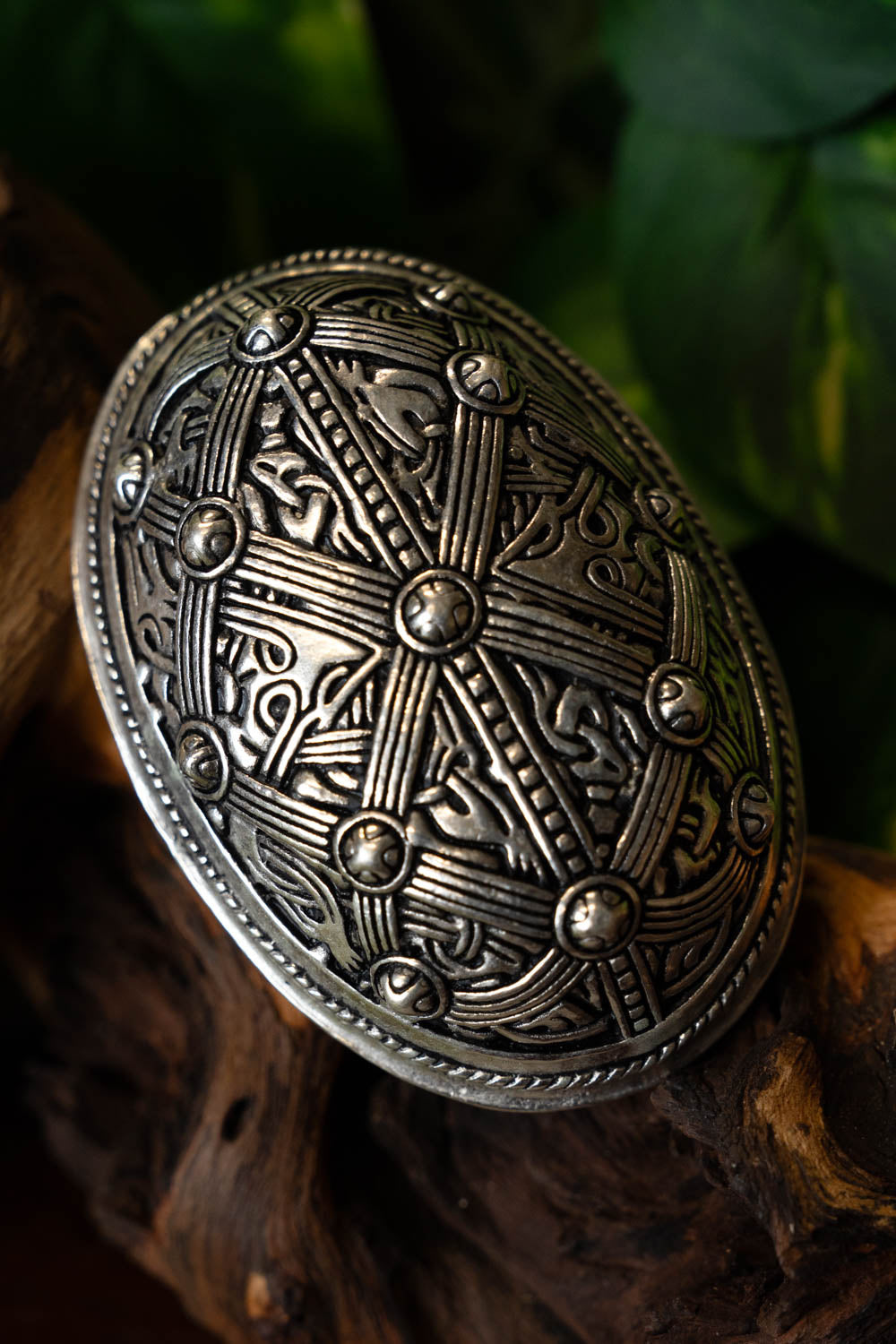 Sköldpaddsbrosch Oseberg, försilvrad, pris per styck