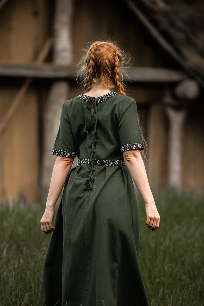Średniowieczna suknia Ennlin, zielona