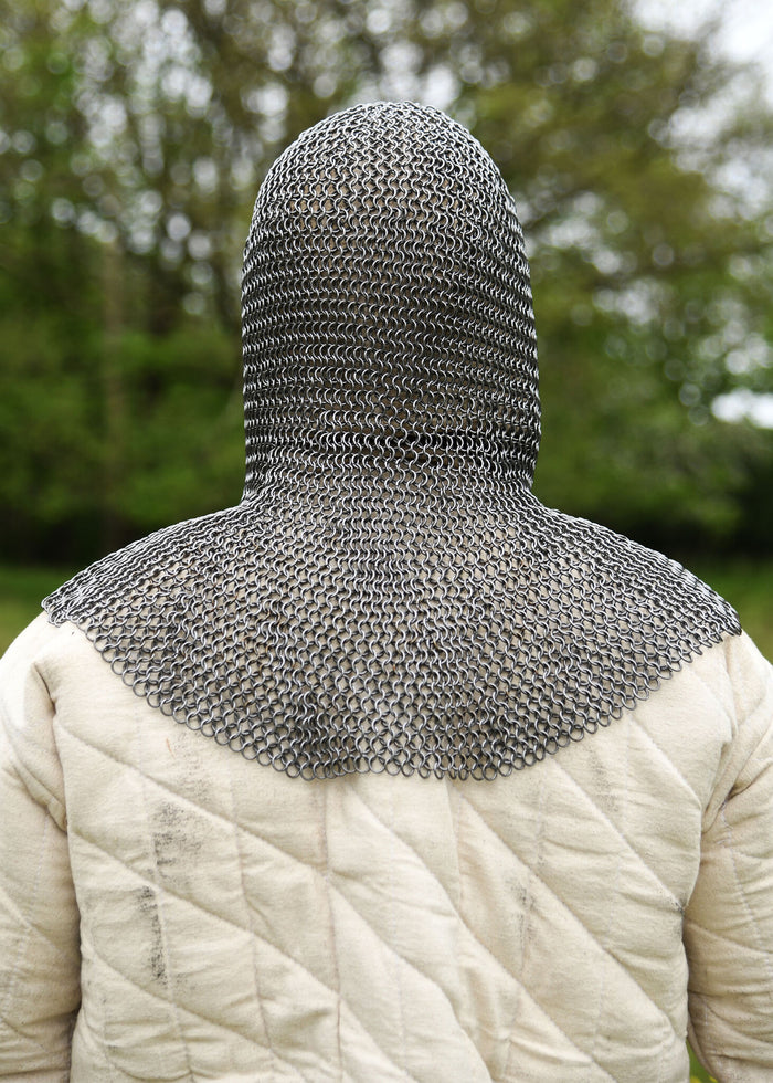 Ringhuva i ringbrynja med triangulär ventail, obehandlad, 8 mm