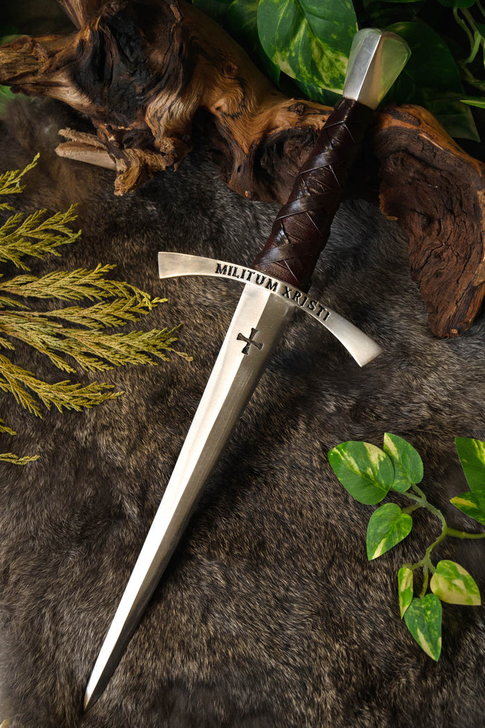 Tempeliersdolk, semi-scherp