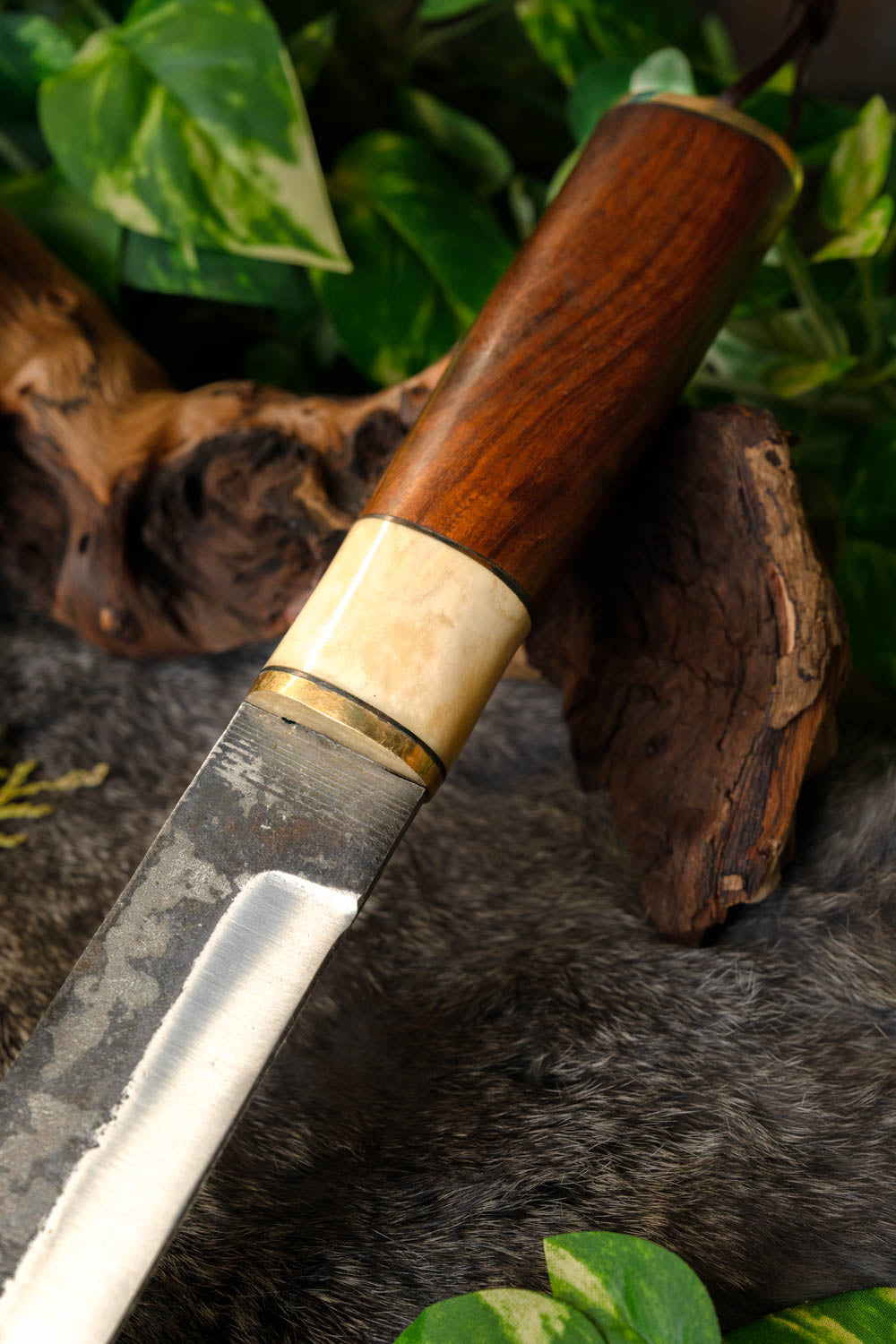 Vikingsax Flokadalur, halvskarp