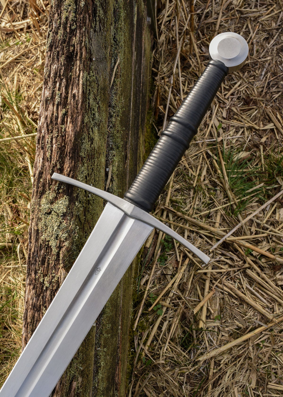 Atrim anderhalfhander Oakeshott type XIIIa, scherp