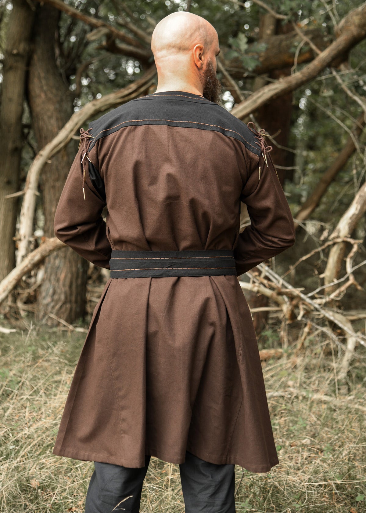 Skjoldehamm-tunika, brun-sort