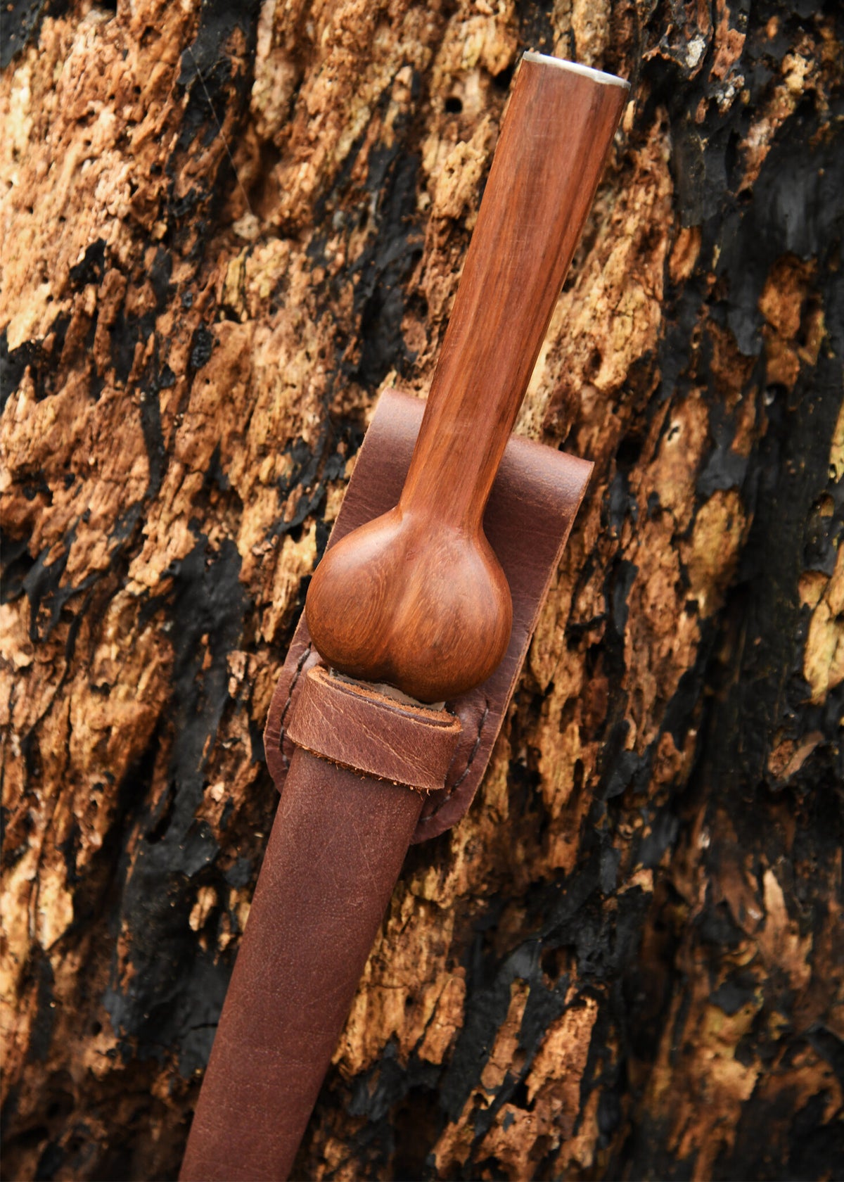 Dagger z kulistą głowicą, półostry