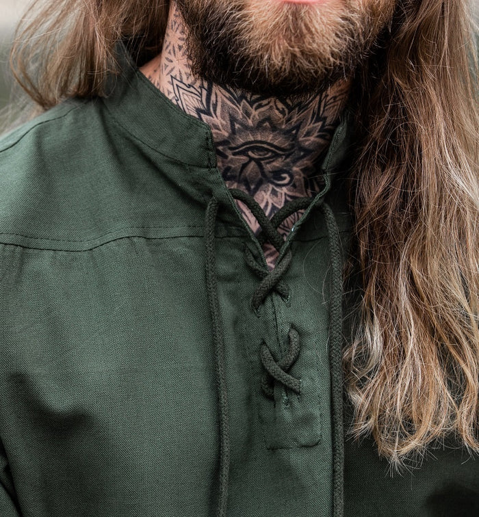 Medeltida skjorta med korta ärmar, grön