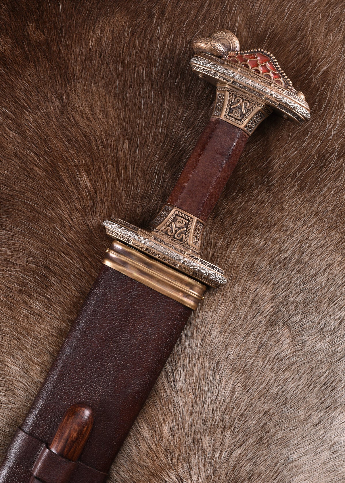 Vendelzwaard Uppsala 7e-8e eeuw, messing gevest, semi-scherp