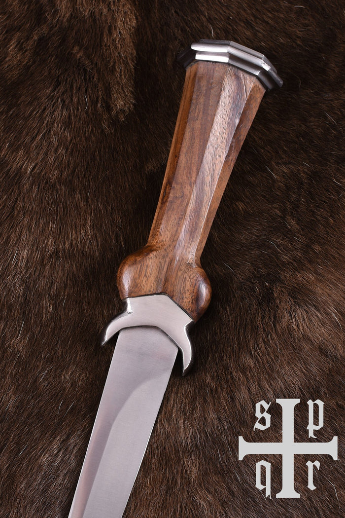 Pugnale tedesco a testicoli del XV secolo, semi-affilato