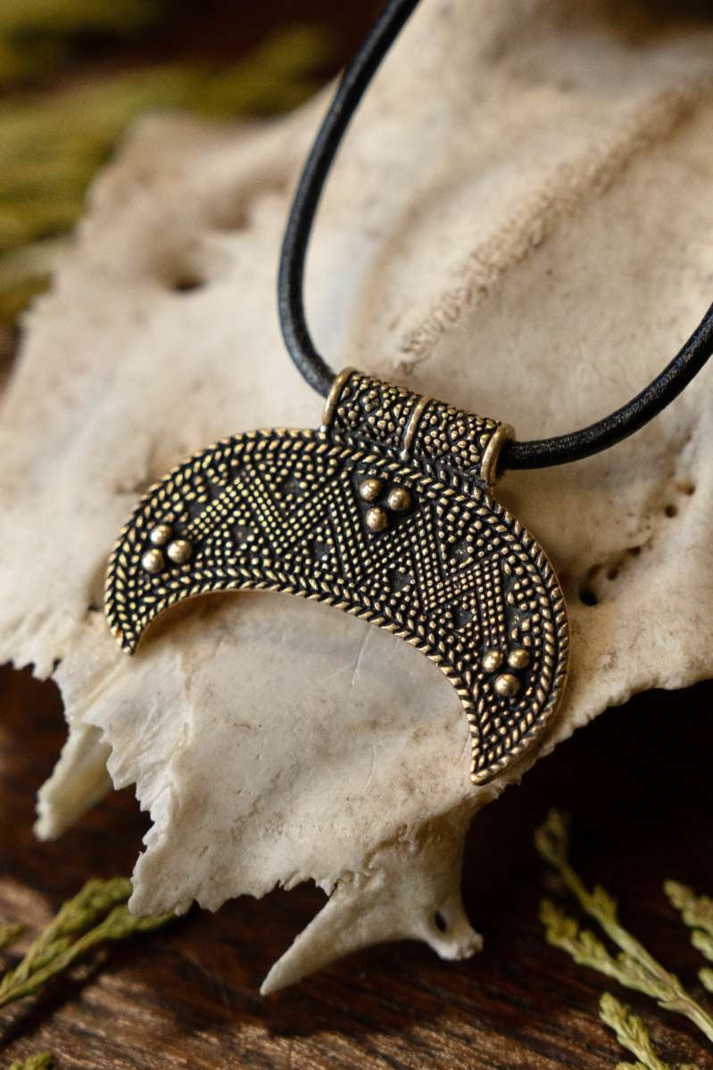 Amulette lunule Rusvik, petite, en bronze