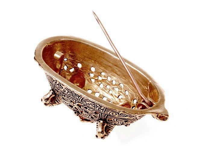 Vikingatida sköldpaddsbrosch Birka, grav 860, brons, pris per styck