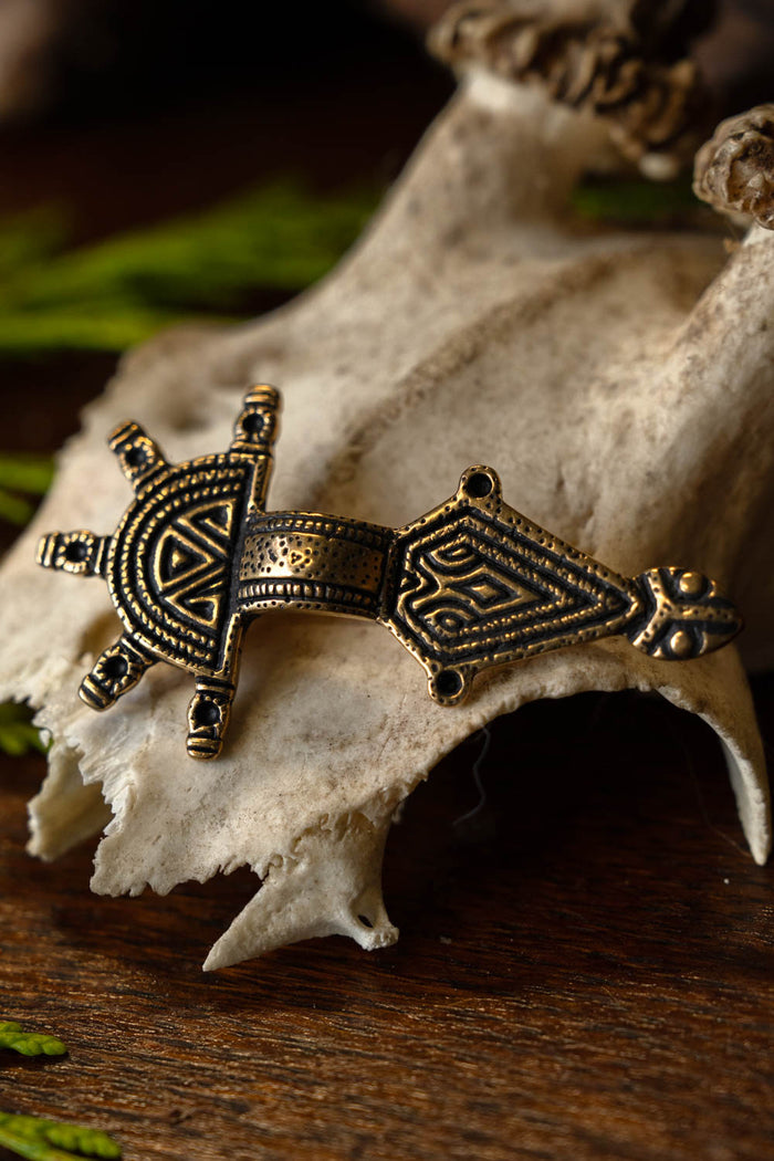 Germansk fibula typ Hahnheim, brons