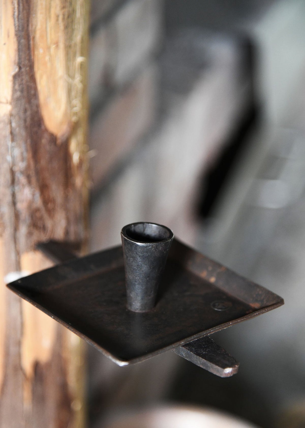 Firkantet lysestage, Museum of London