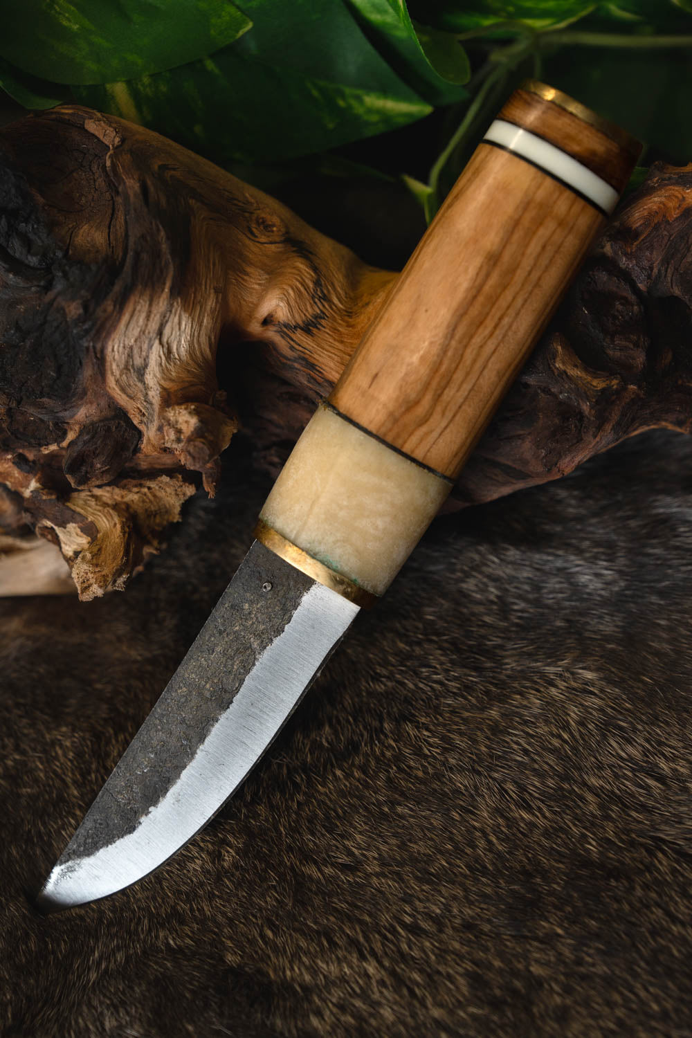 Couteau viking forgé à la main Reykjavik, semi-tranchant