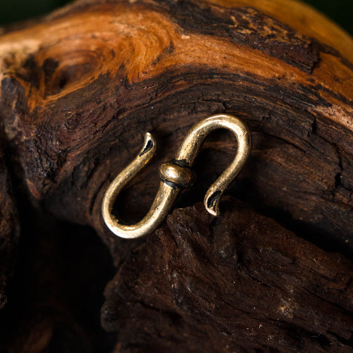 Haczyk jubilerski, 2 × 1 cm, brąz