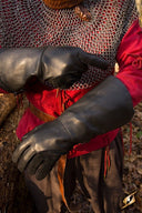 Leren middeleeuwse handschoenen, zwart