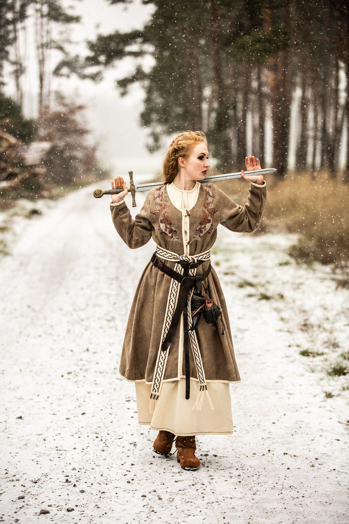 Wikiński kaftan Skadi, piaskowy, mieszanka wełny