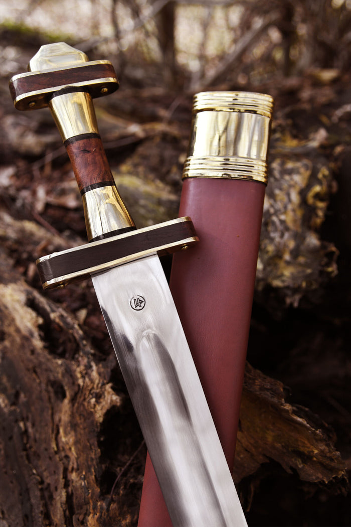 Germanic spatha, semi-sharp