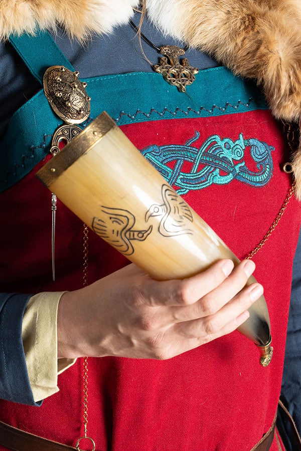 Kaiverrettu Odinin juomatorvi, 300-500 ml