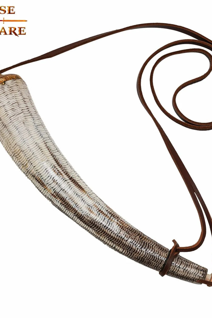 Gravierter Pulverhorn