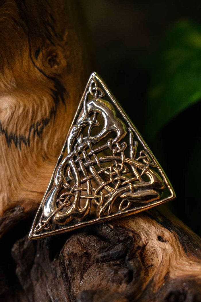 Insularna celtycka brosza Book of Kells, brąz