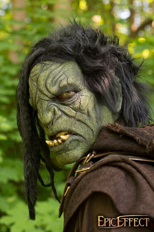 Masque d'orc avec cheveux