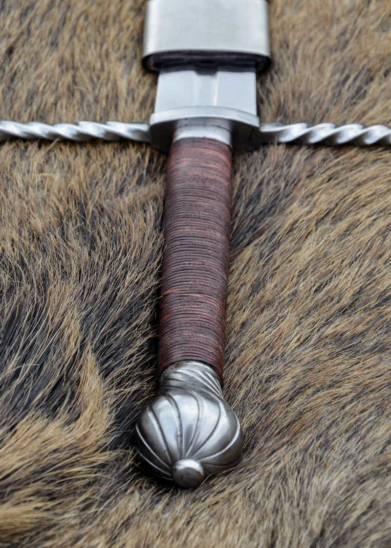 Espada de mano y media Oakeshott tipo XVa, semi-afilada