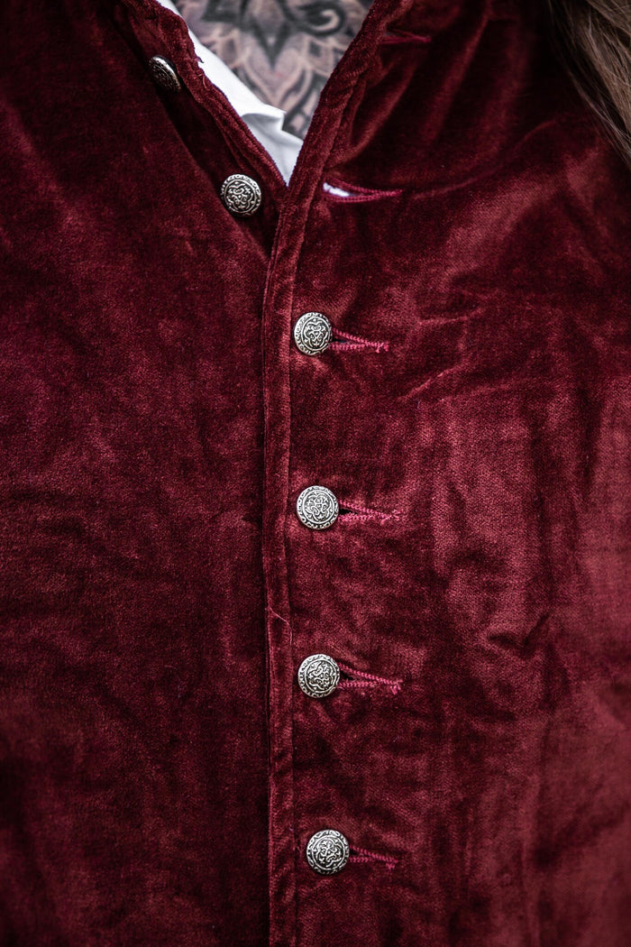 Fluwelen doublet met metalen knoopjes, rood