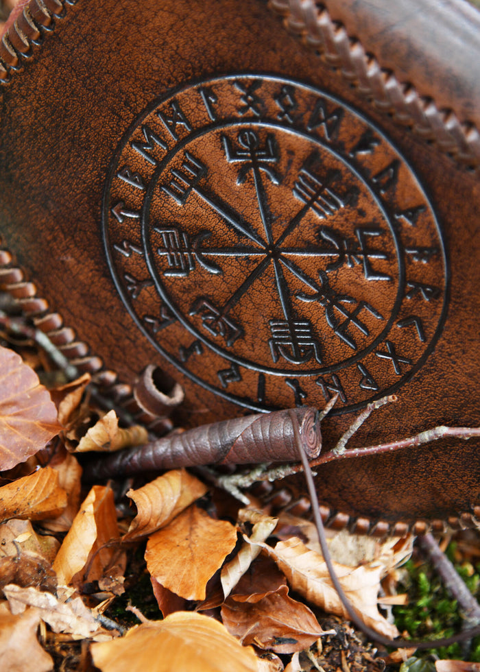 Ādas soma ar Vegvisir