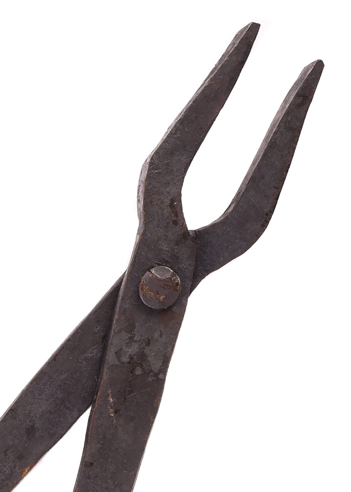 Medieval pincer