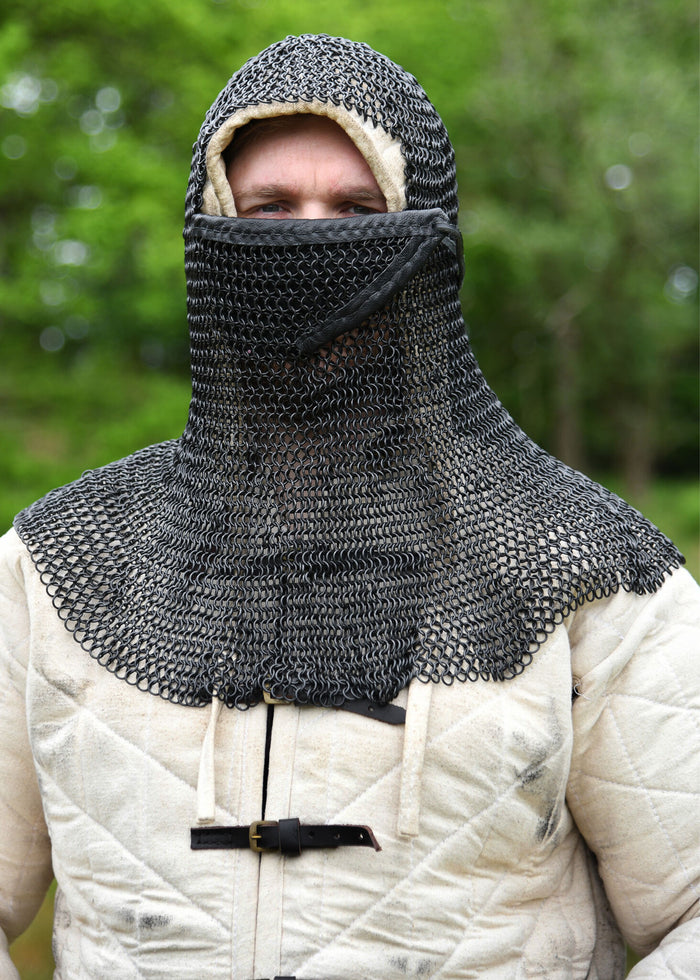 Maliën coif met driehoekige ventail, gebronsd, 8 mm