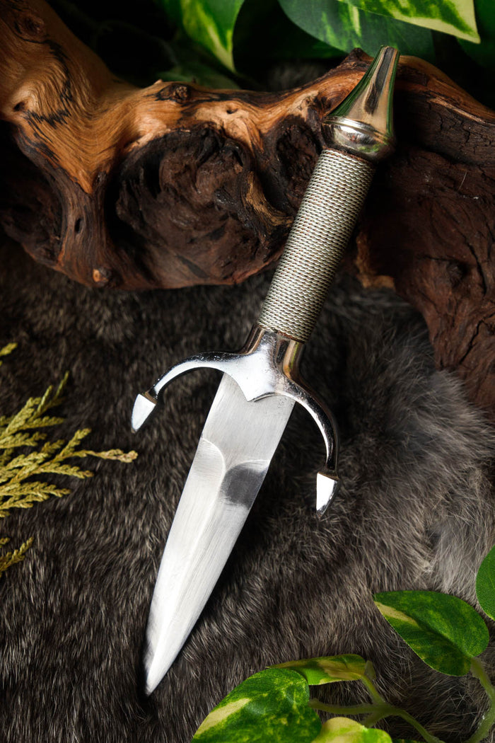 Steel ladies dagger, semi-sharp