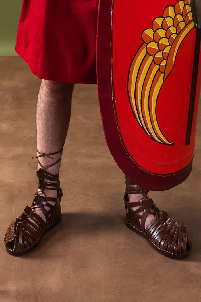 Caligae Neptunus, romerske, brun