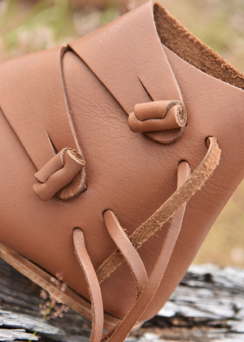 Scarpe vichinghe Jorvik con chiodi, marrone chiaro